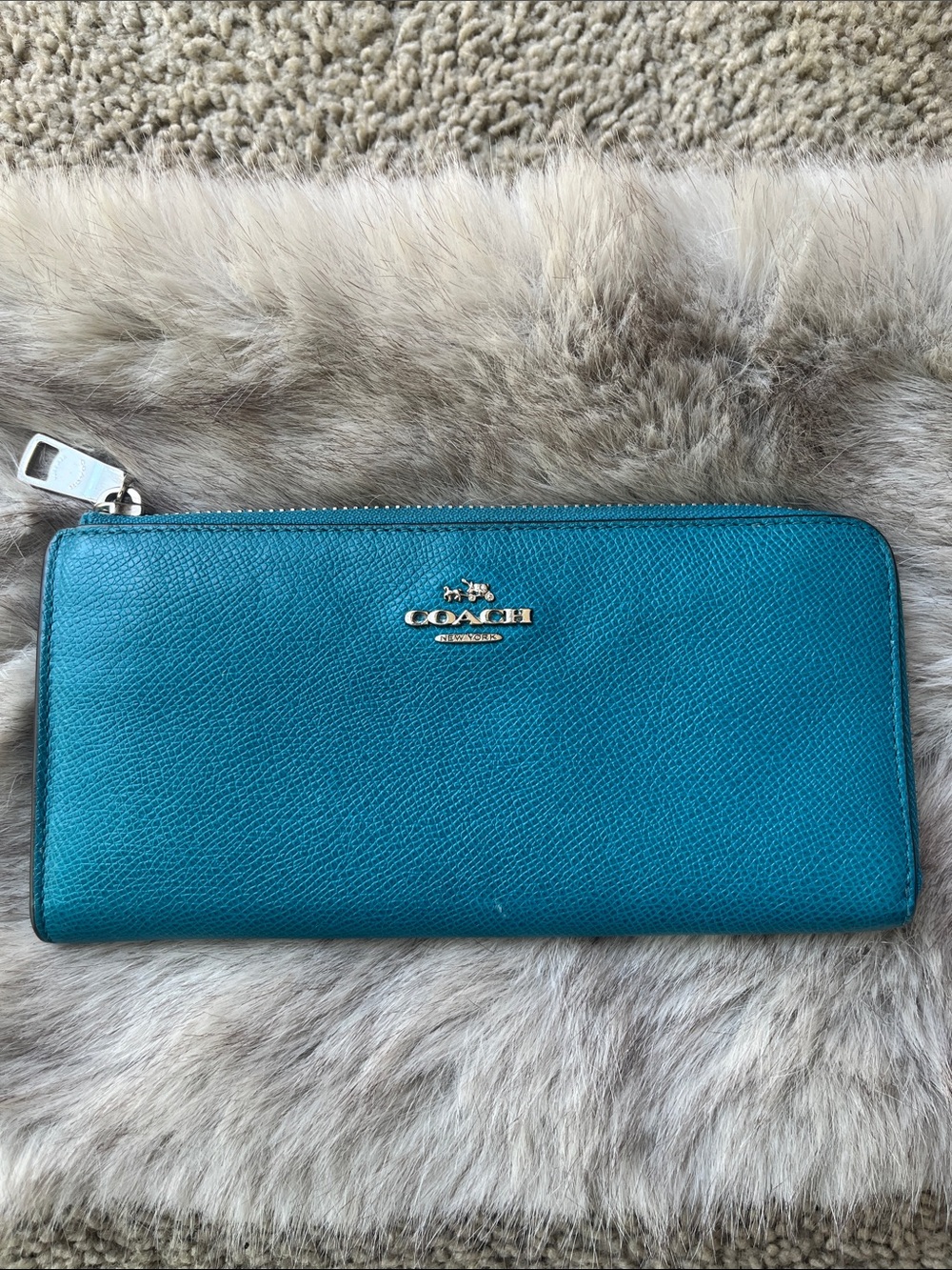 Coach L-Zip Cross Grain Leather Wallet